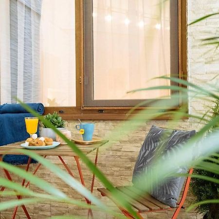 Studio With Private Terrace Next To Cismigiu Bucareste Exterior foto