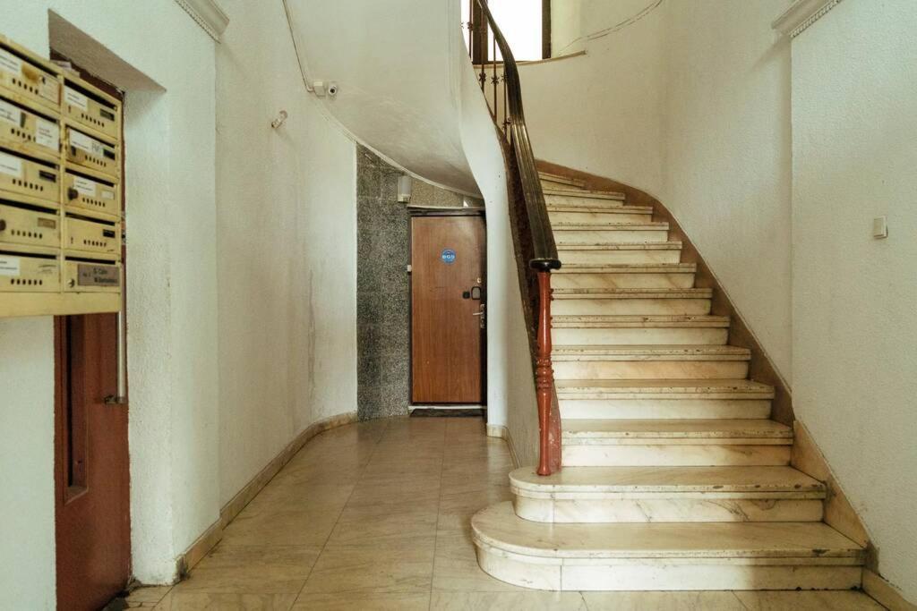 Studio With Private Terrace Next To Cismigiu Bucareste Exterior foto