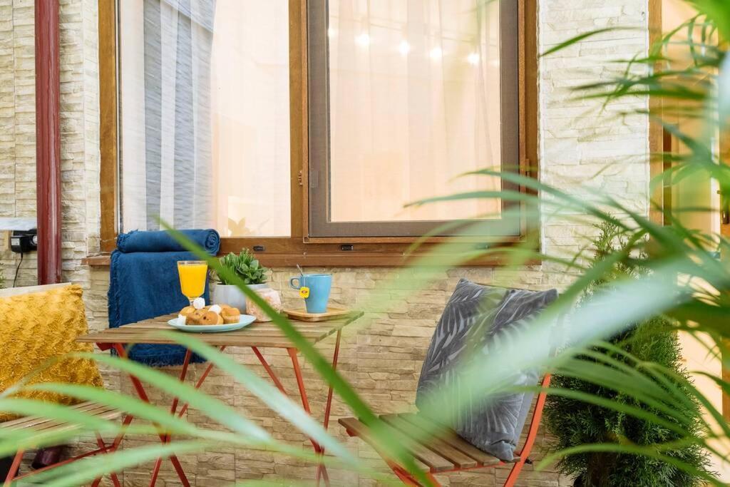 Studio With Private Terrace Next To Cismigiu Bucareste Exterior foto